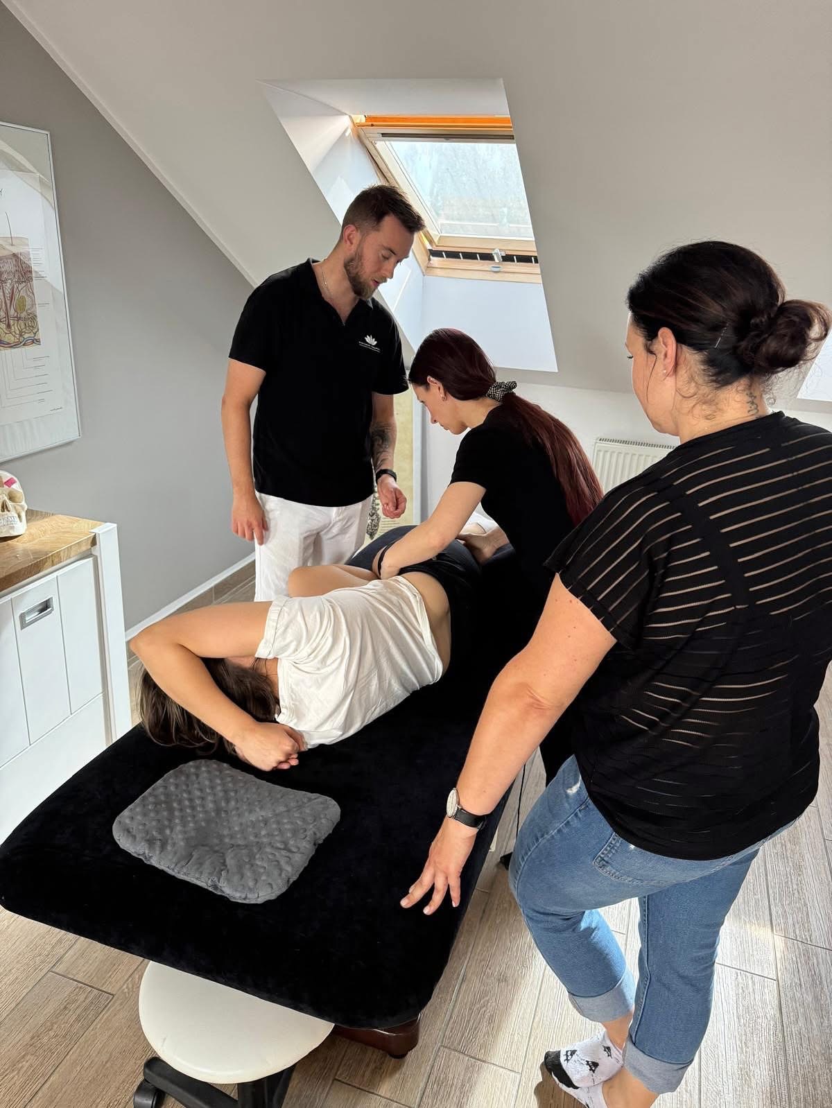 Kompleksowa terapia w problemach kręgosłupa odcinka lędźwiowo-krzyżowego (zawiera taping, masaż tkanek głębokich) - obrazek 12