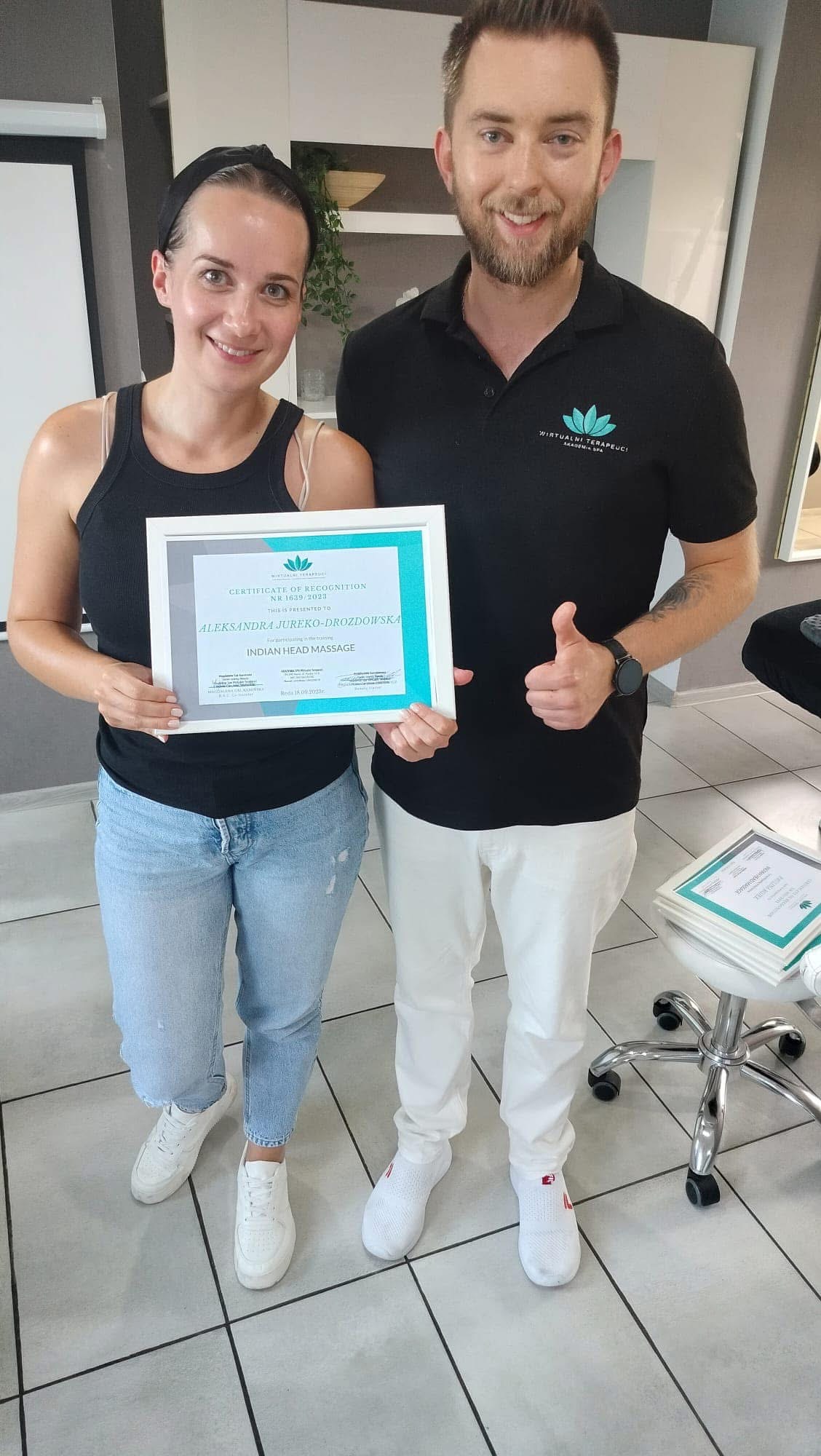 Indyjski masaż głowy - obrazek 11